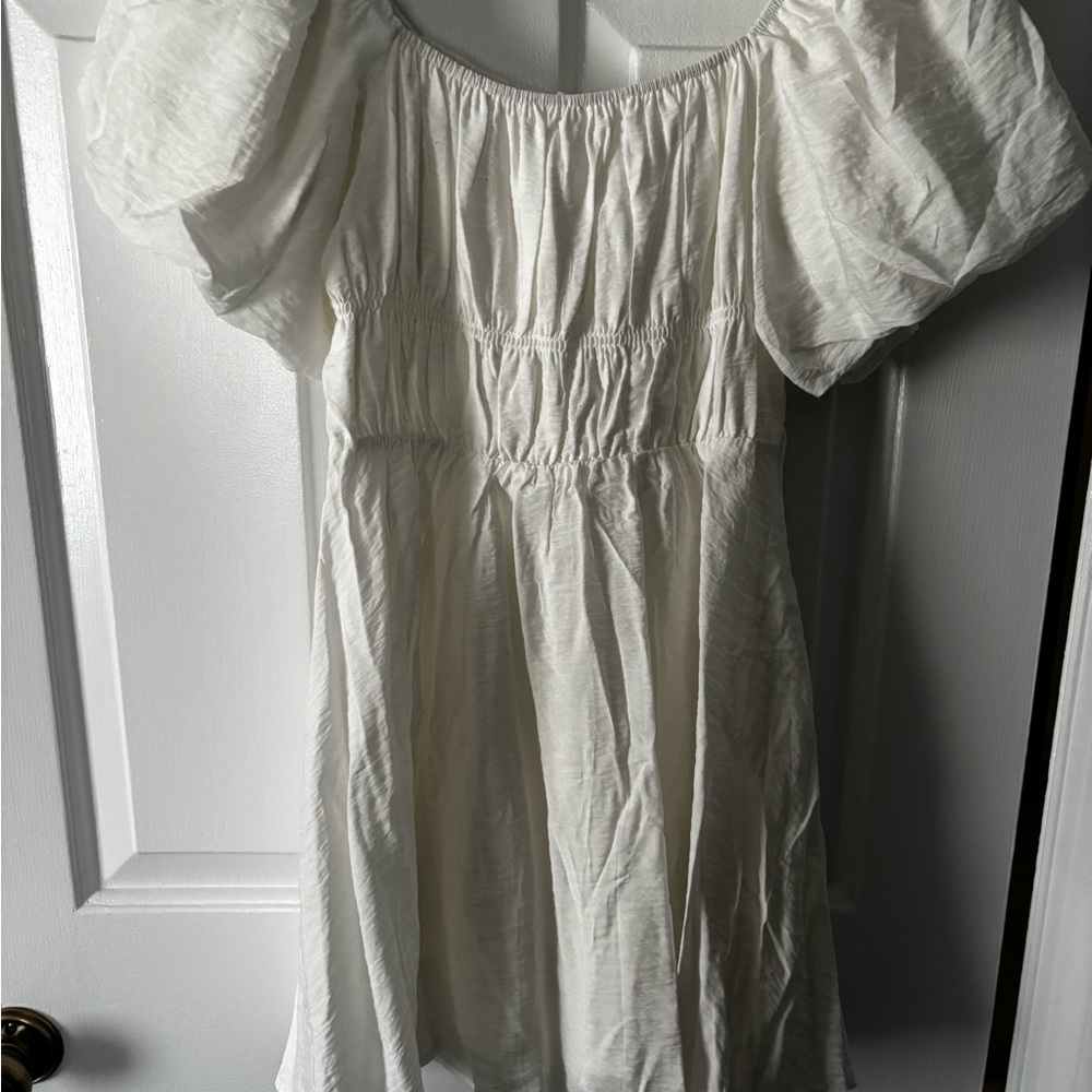 Elegant White Puff Sleeve Dress